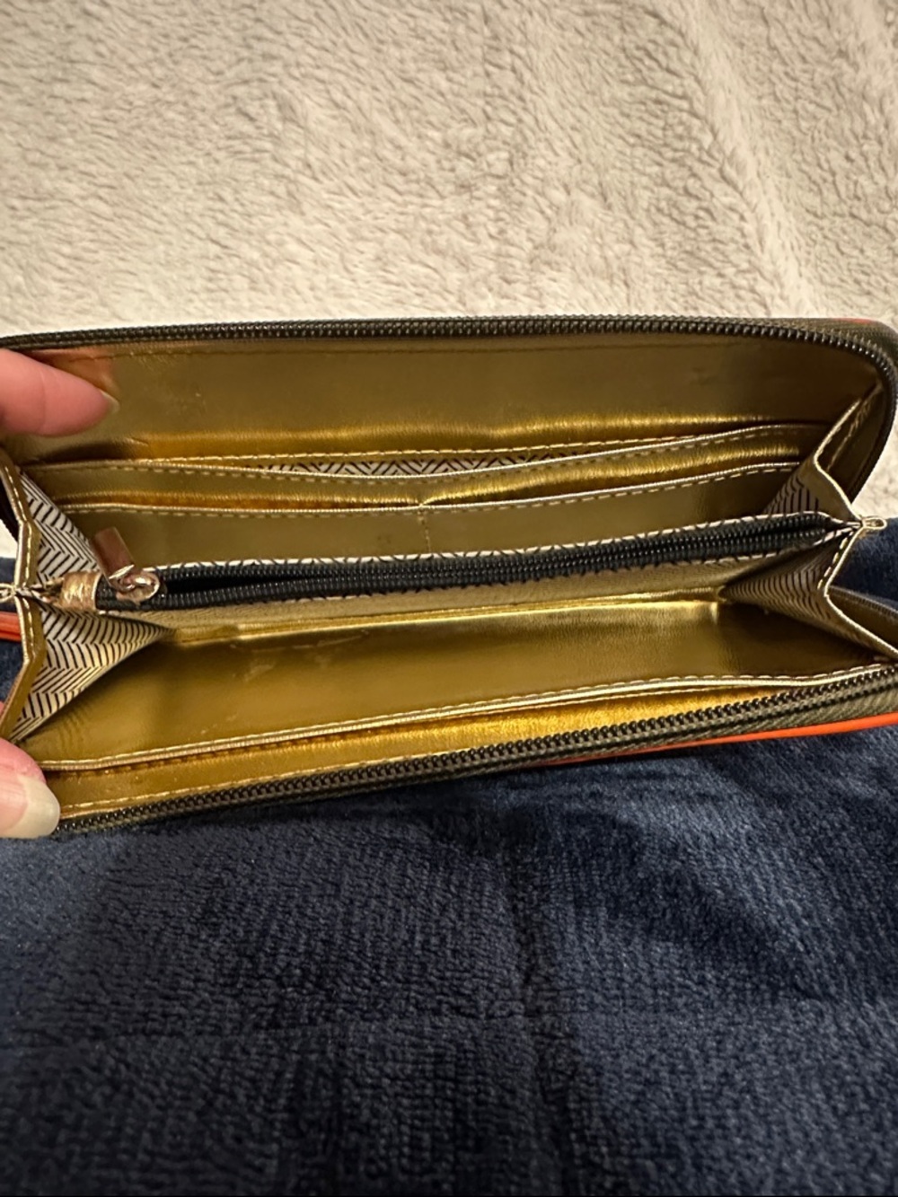 Steve Madden Orange Patent Zip Wallet with Gold Plaque - Picture 4 of 6